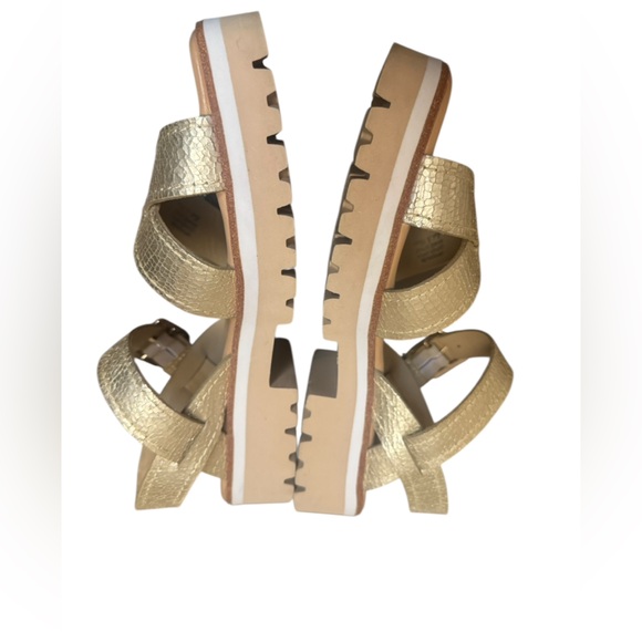 DONALD J PLINER Leather Platino Strap Sandals Size 8 Gold Sparkle Lug Sole EUC - Picture 6 of 17